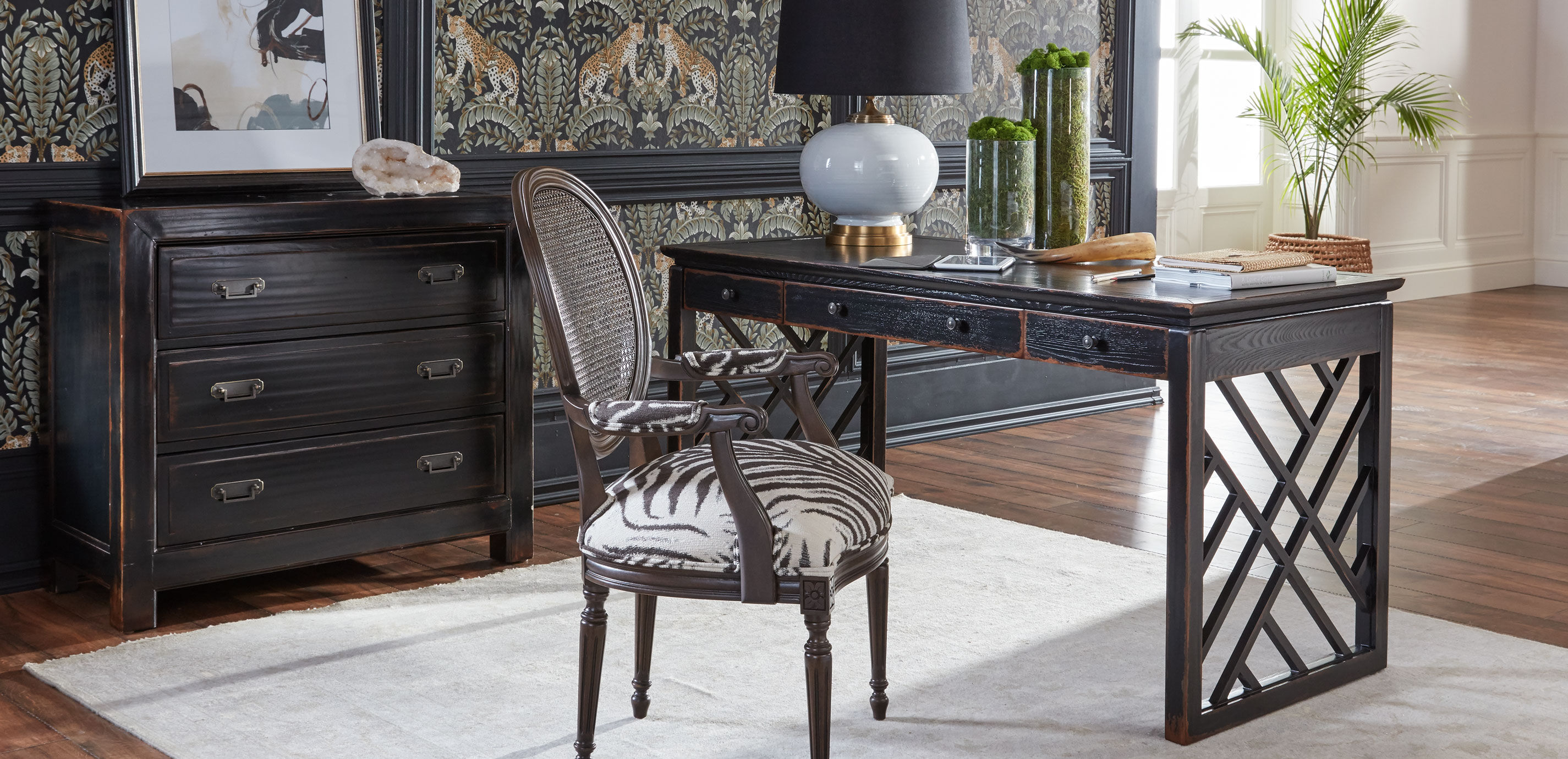 Dynasty Desk_5