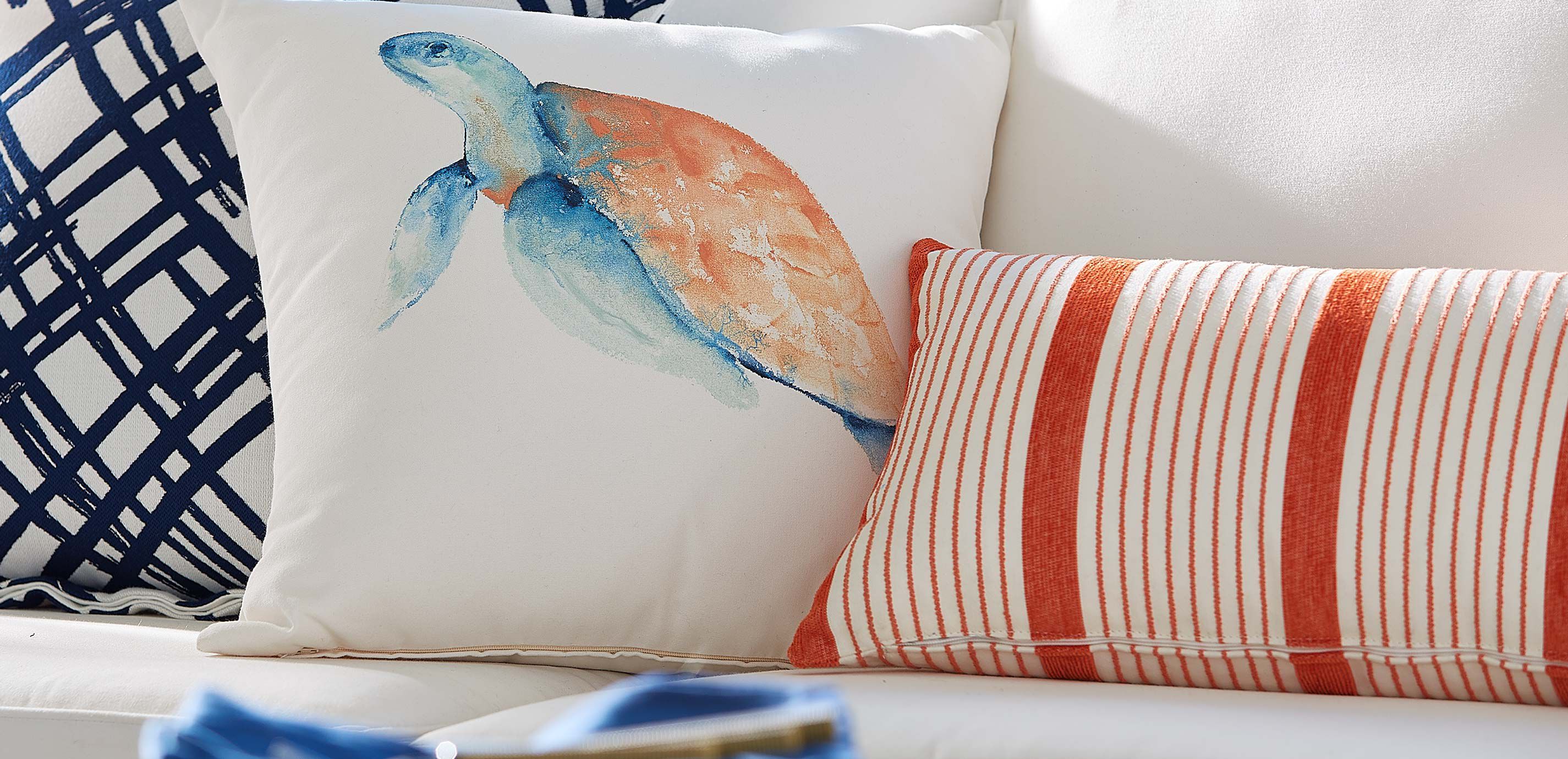 Sea Turtle Outdoor Pillow_2