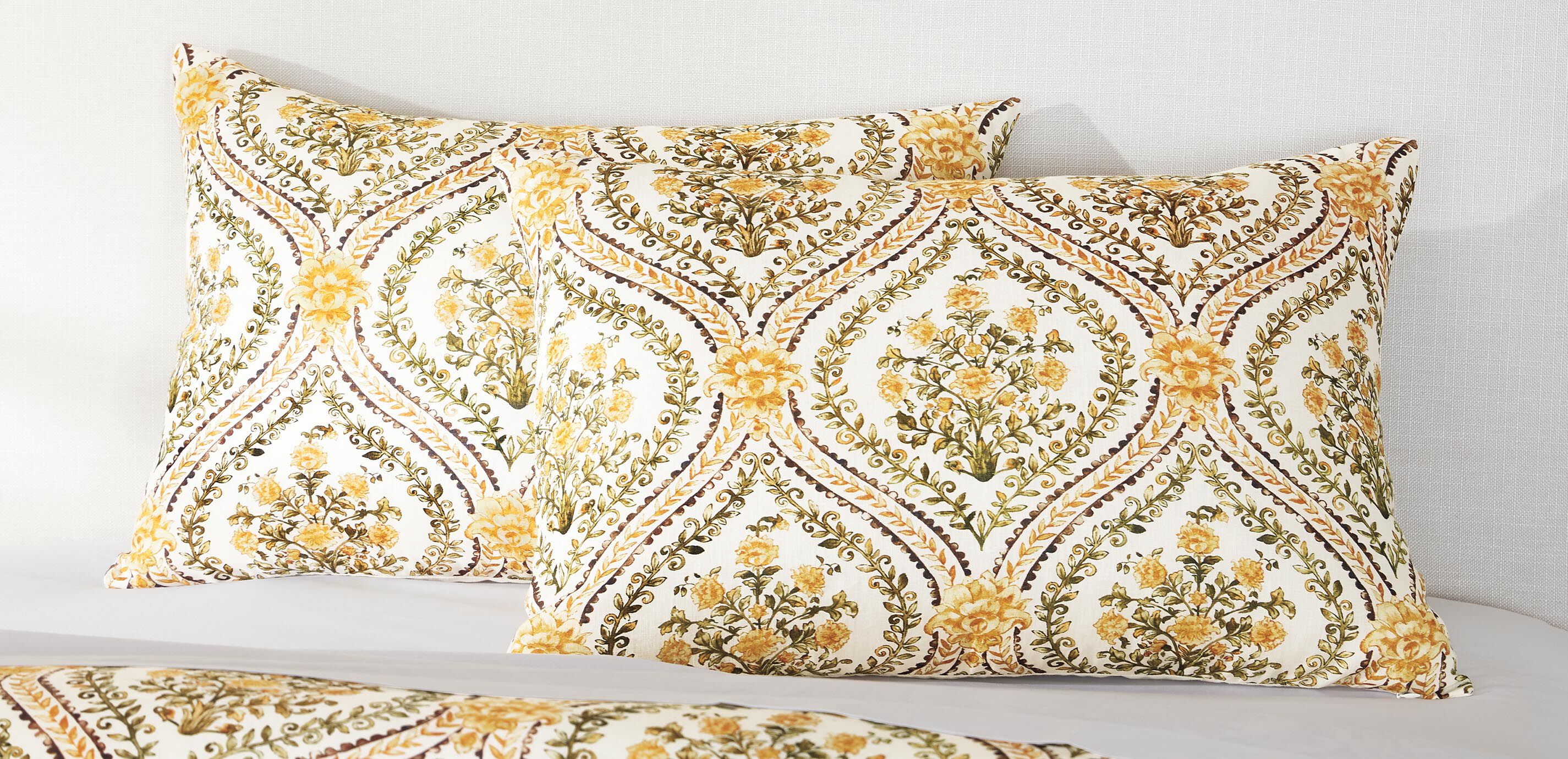 Gold Floral Duvet Cover and Shams Set_2