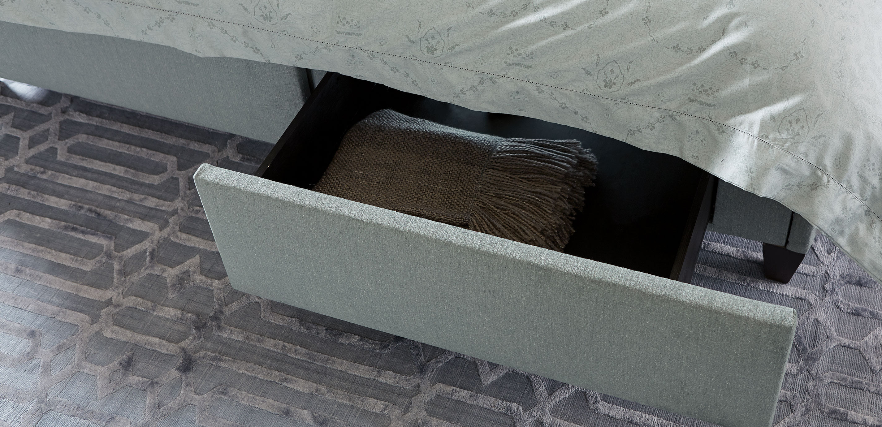 Colton Storage Bed_4