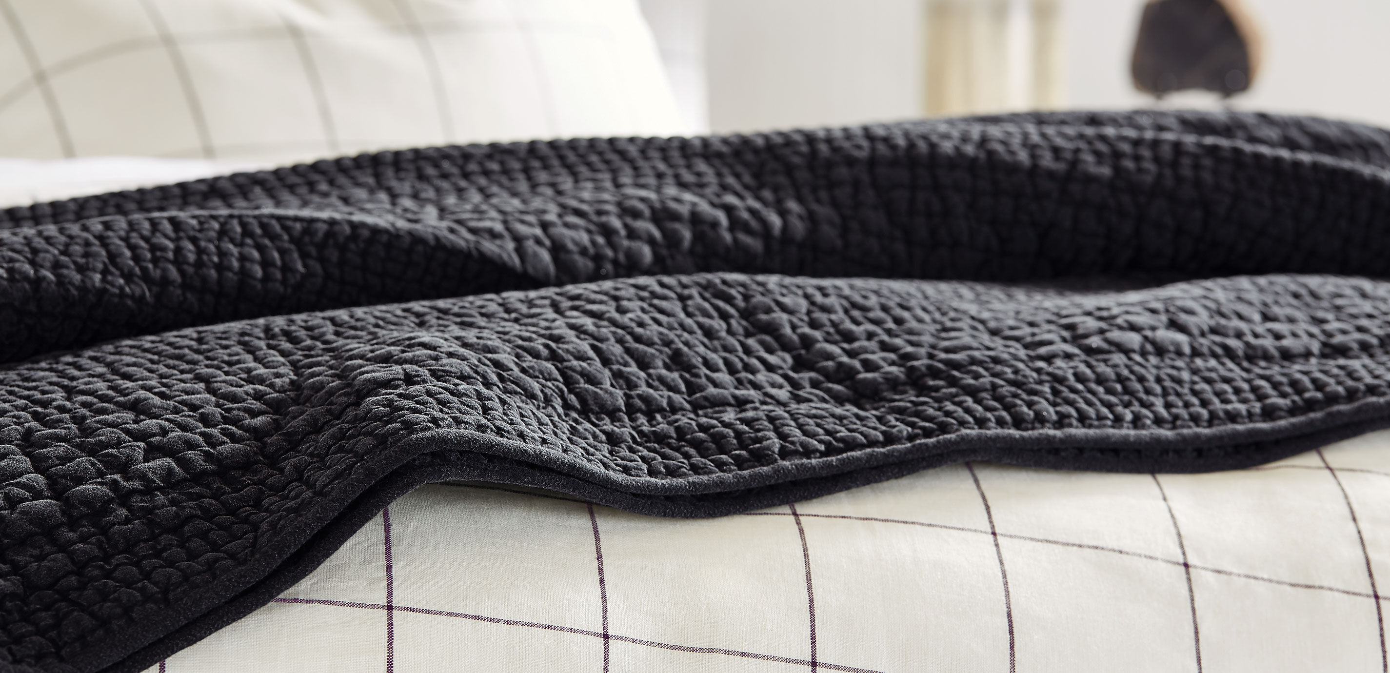 Garment-Dyed Quilt with Pebble Stitch_3
