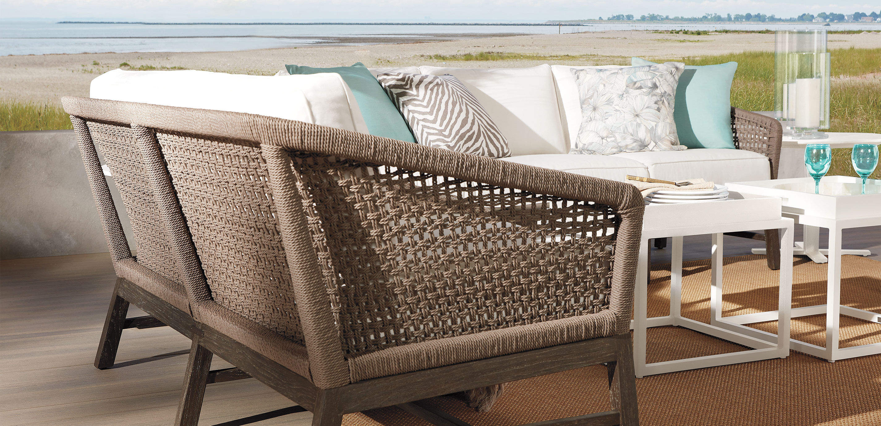 Viscaya Outdoor Loveseat_2