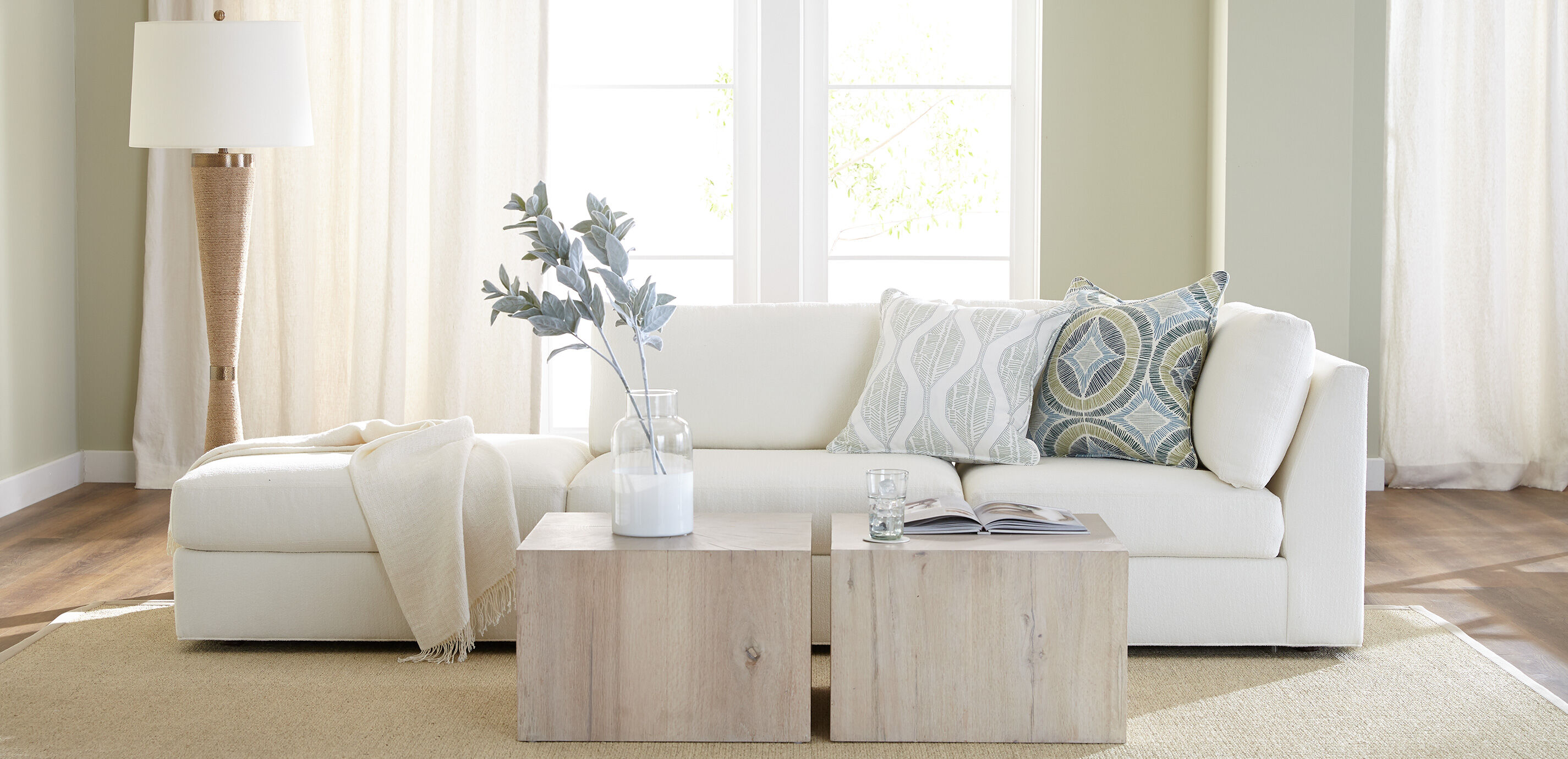 Daydreamer Modular Three-Piece Sectional_4