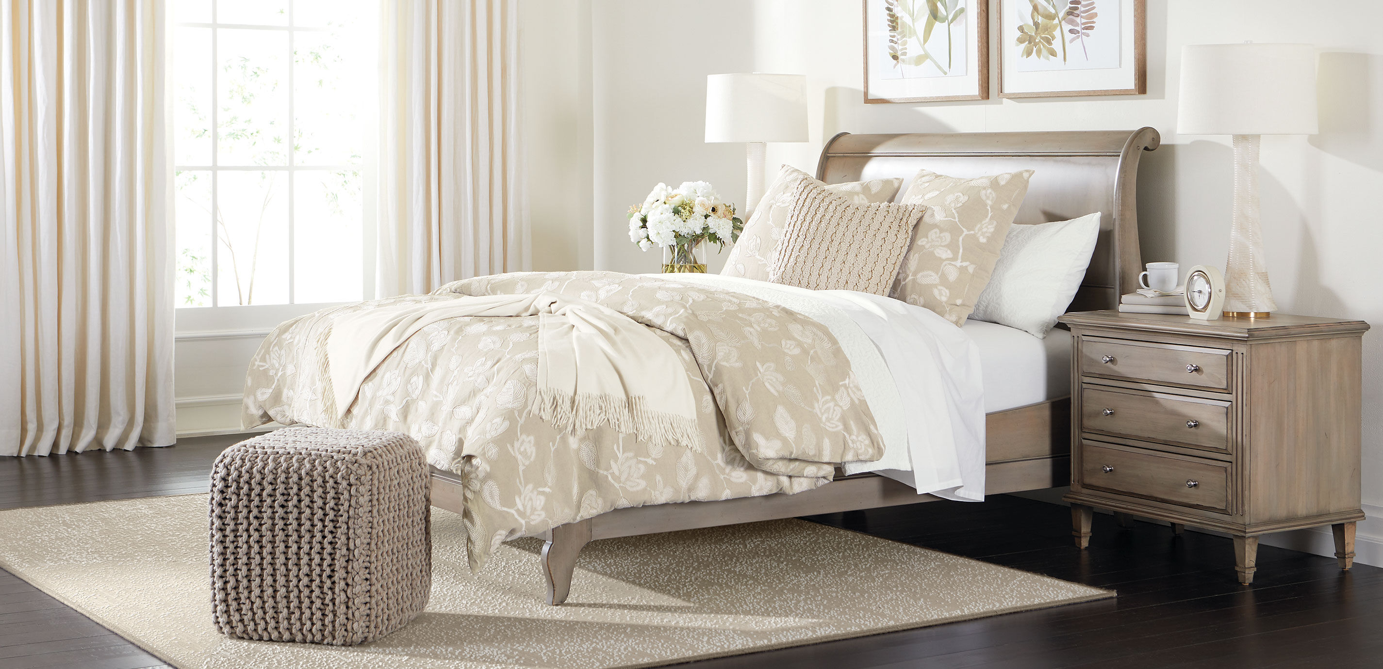Matelass&eacute; Vine Coverlet and Shams Set_7
