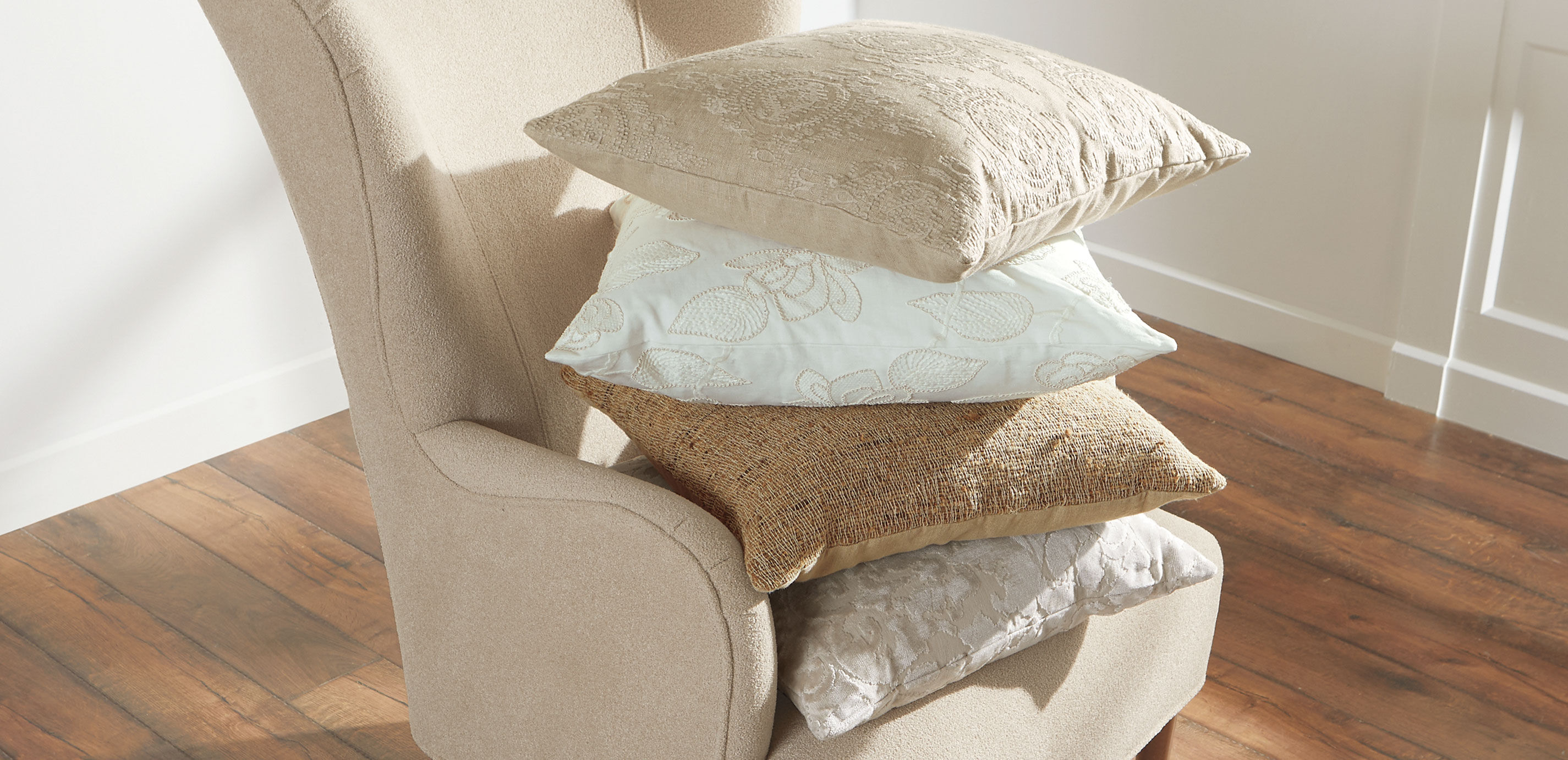 Cut Velvet Damask Pillow_5