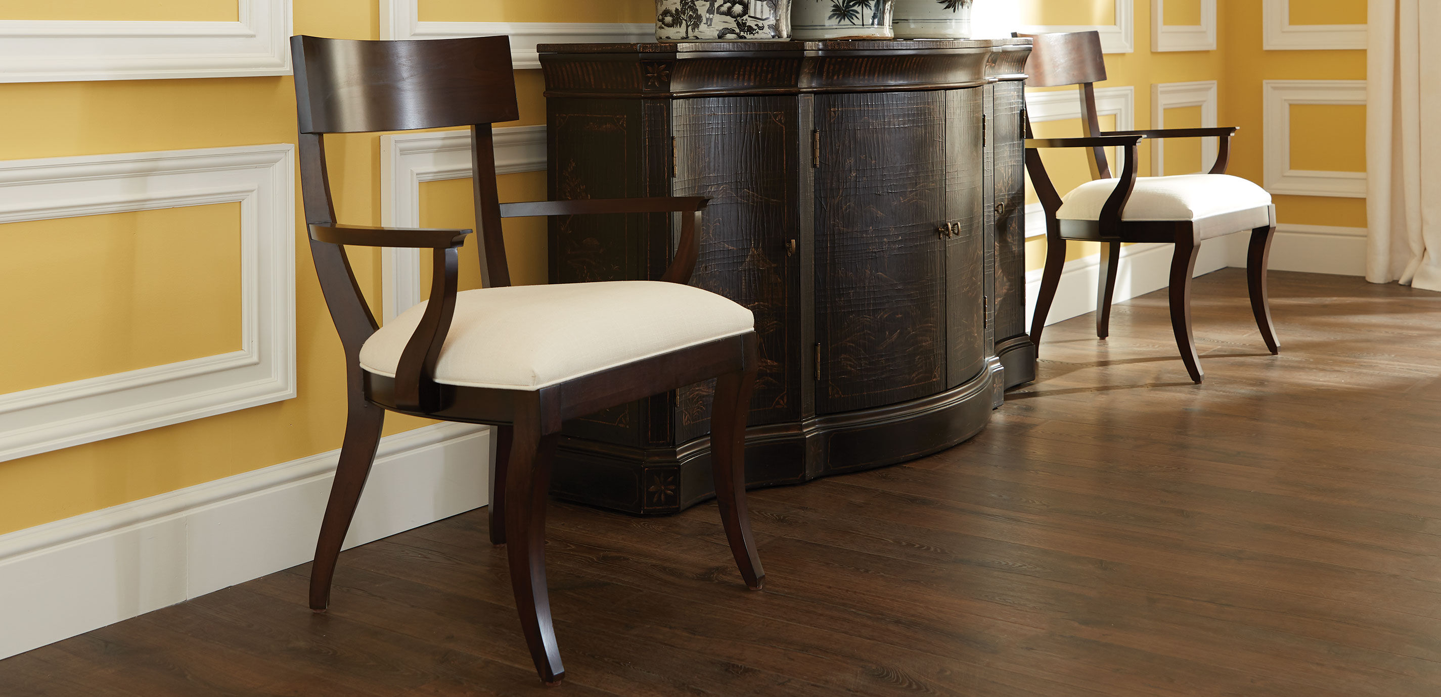 Klismos Armchair_5