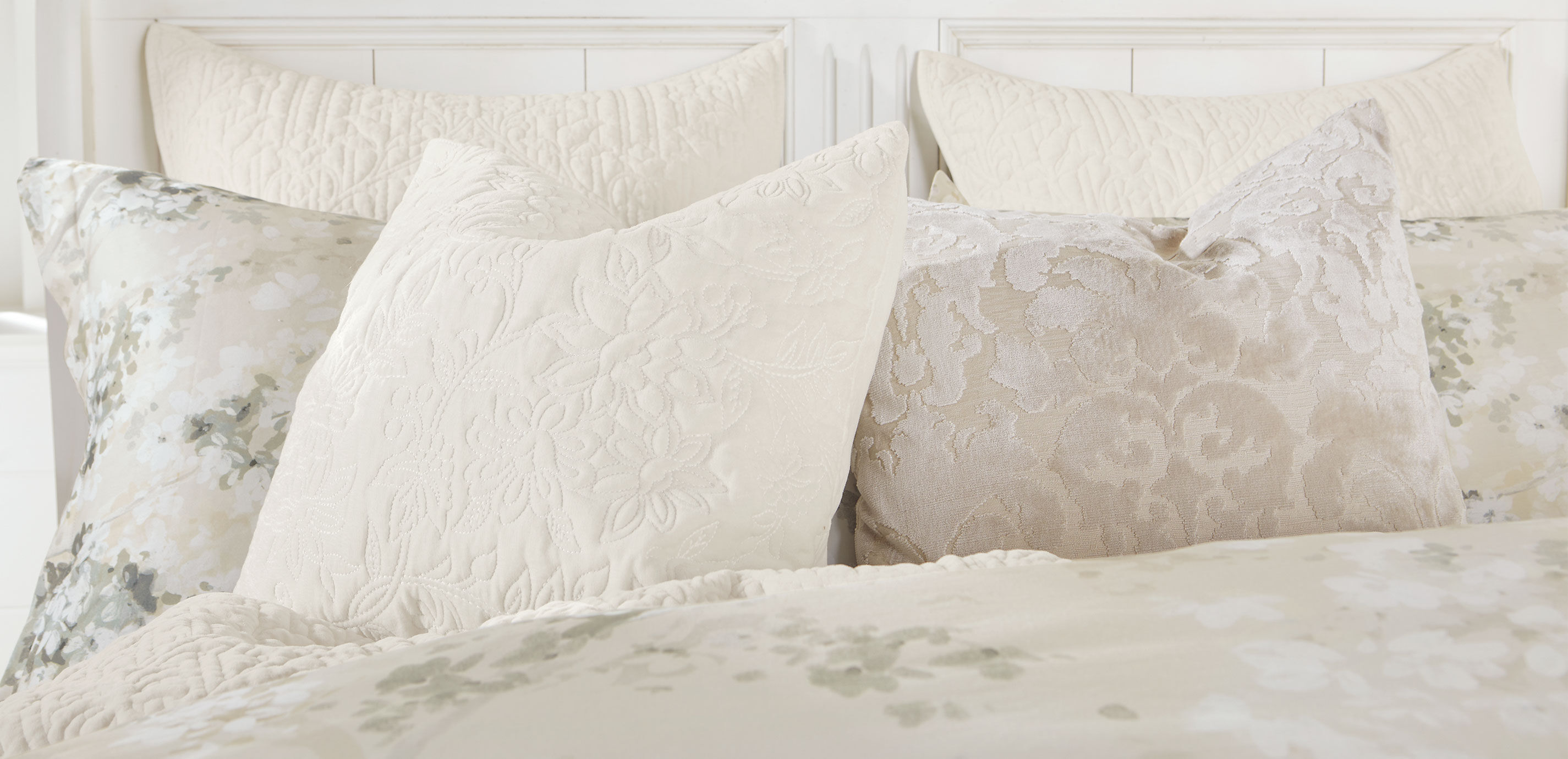 Cut Velvet Damask Pillow_2