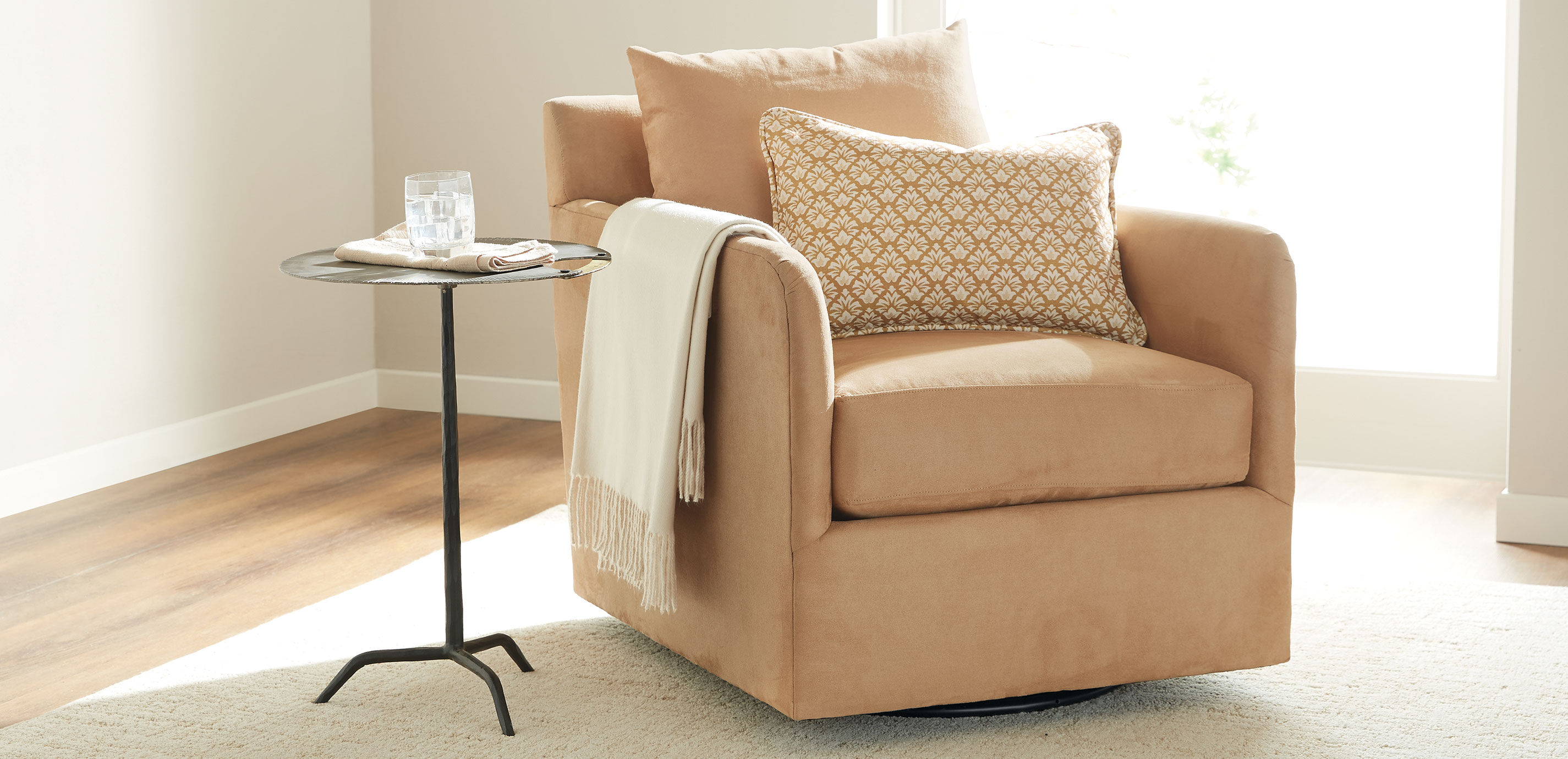 Calia Swivel Chair