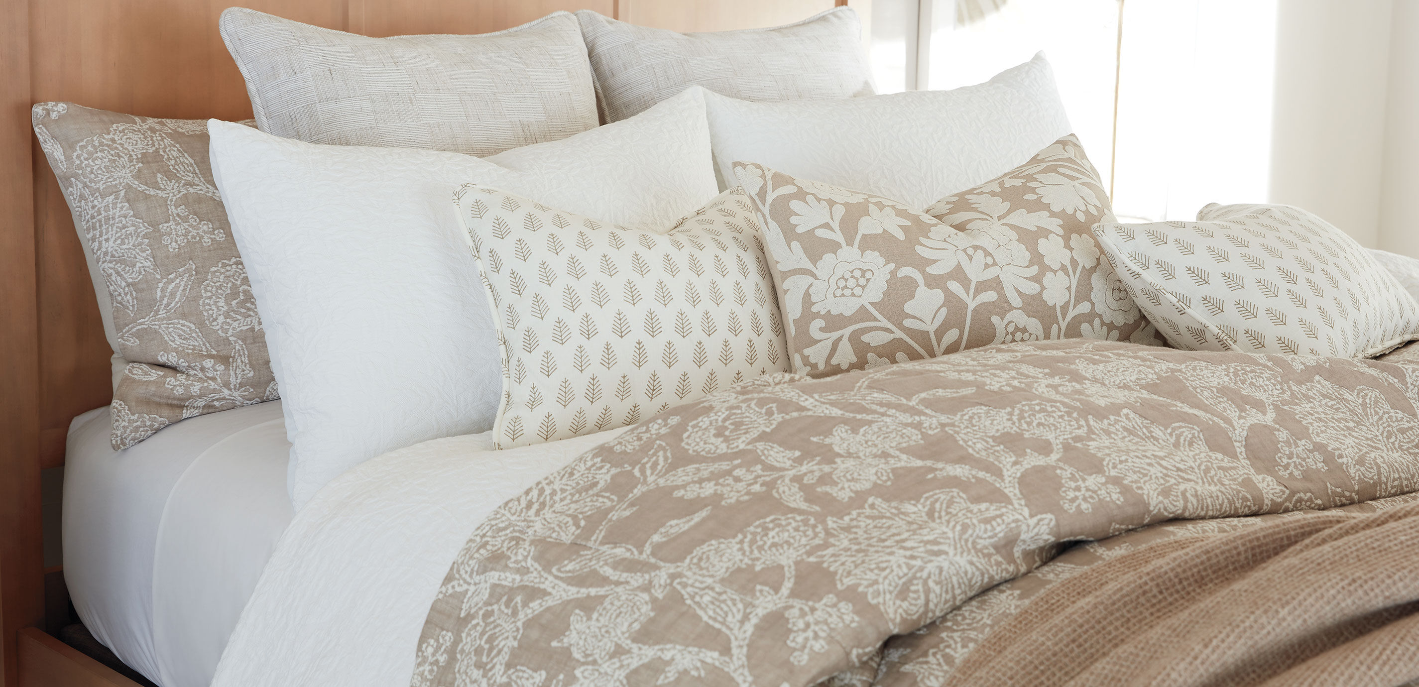 Crewel Stitch Botanical Lumbar Pillow_5