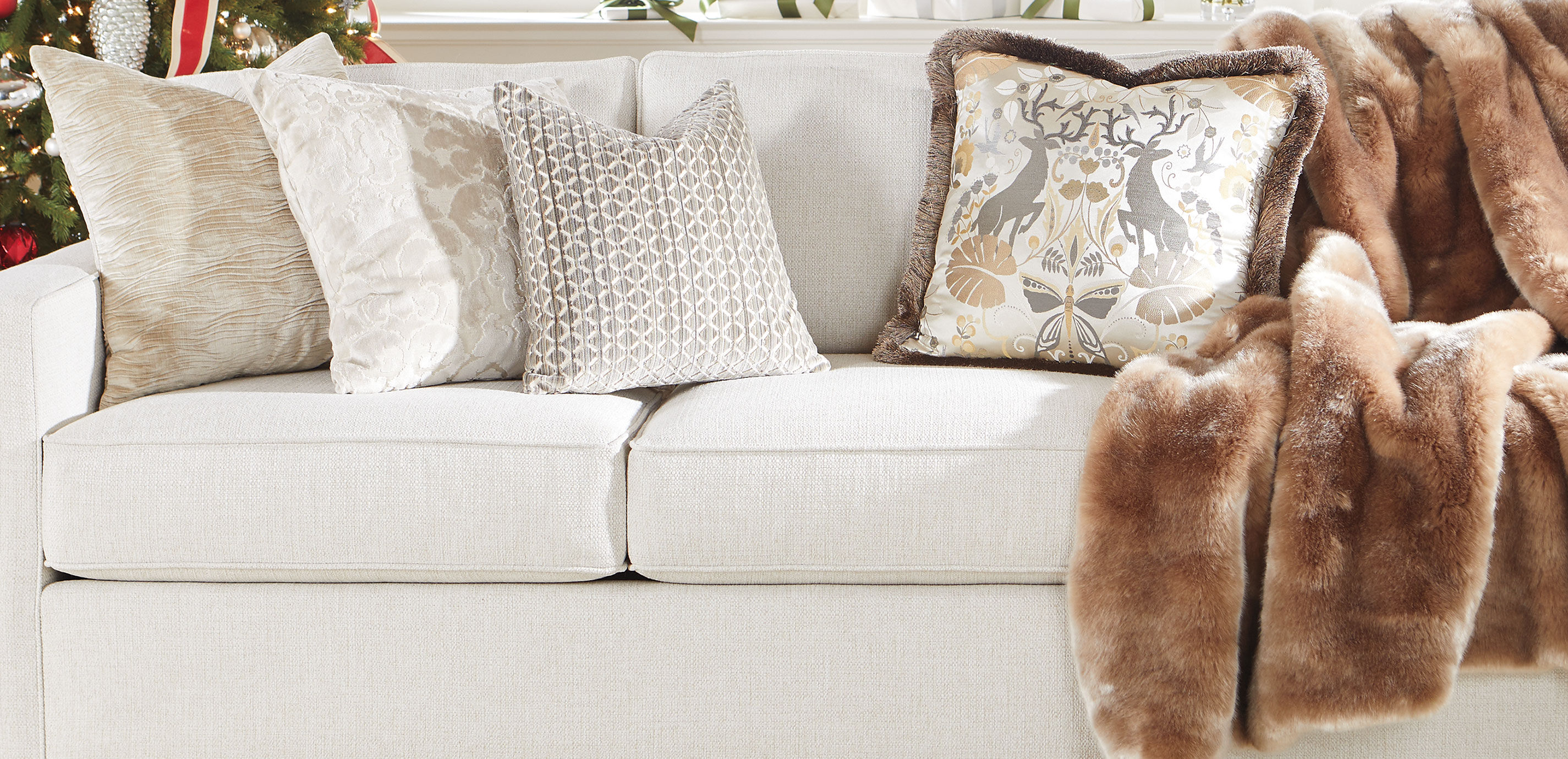 Travale Cut Velvet Pillow_1