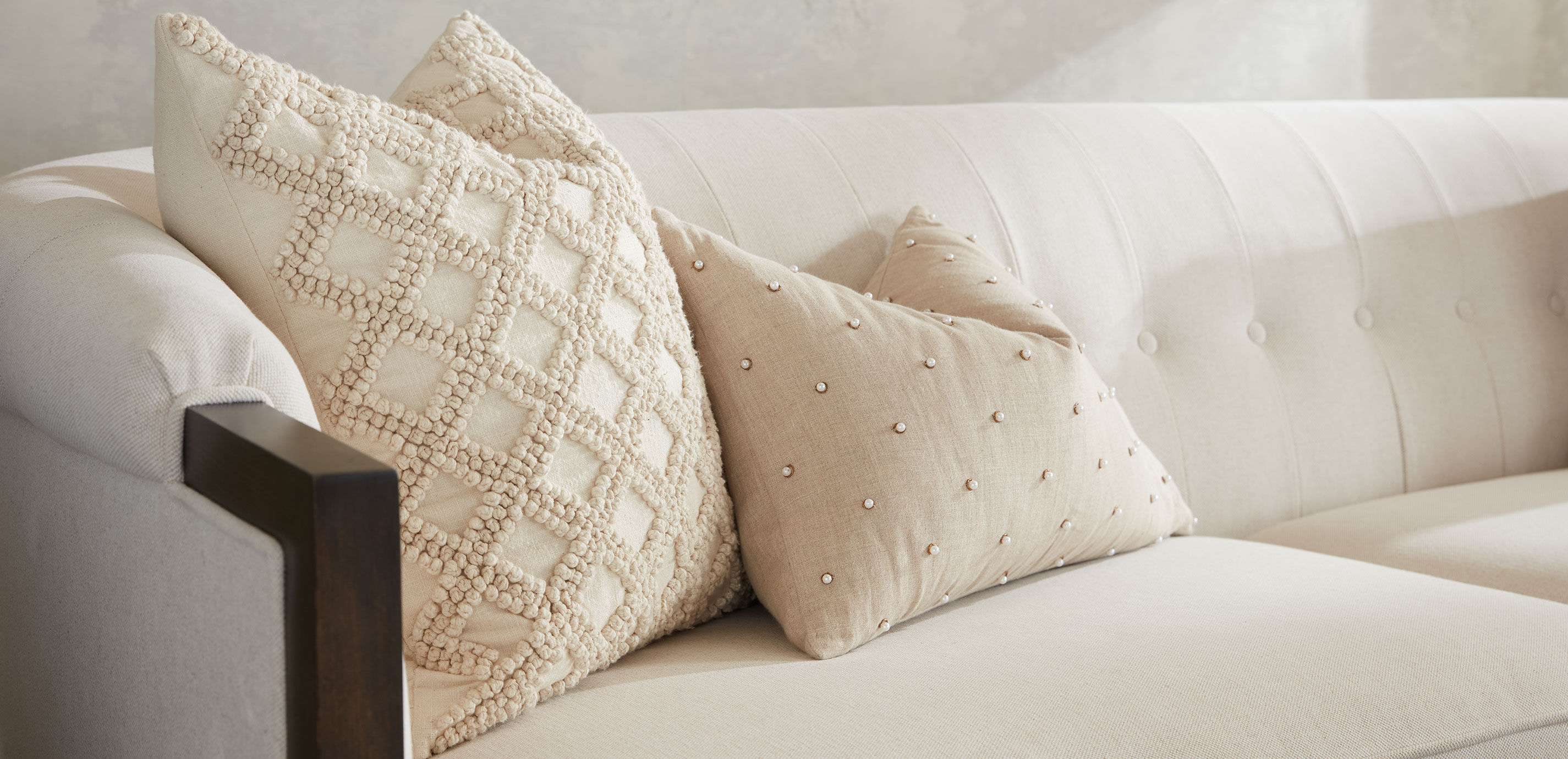 Petite Pearl Lumbar Pillow_6