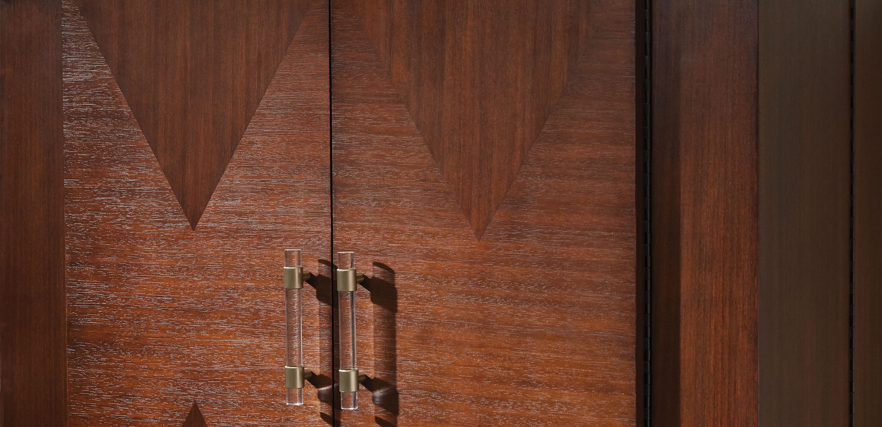 Armour Bar Cabinet_10