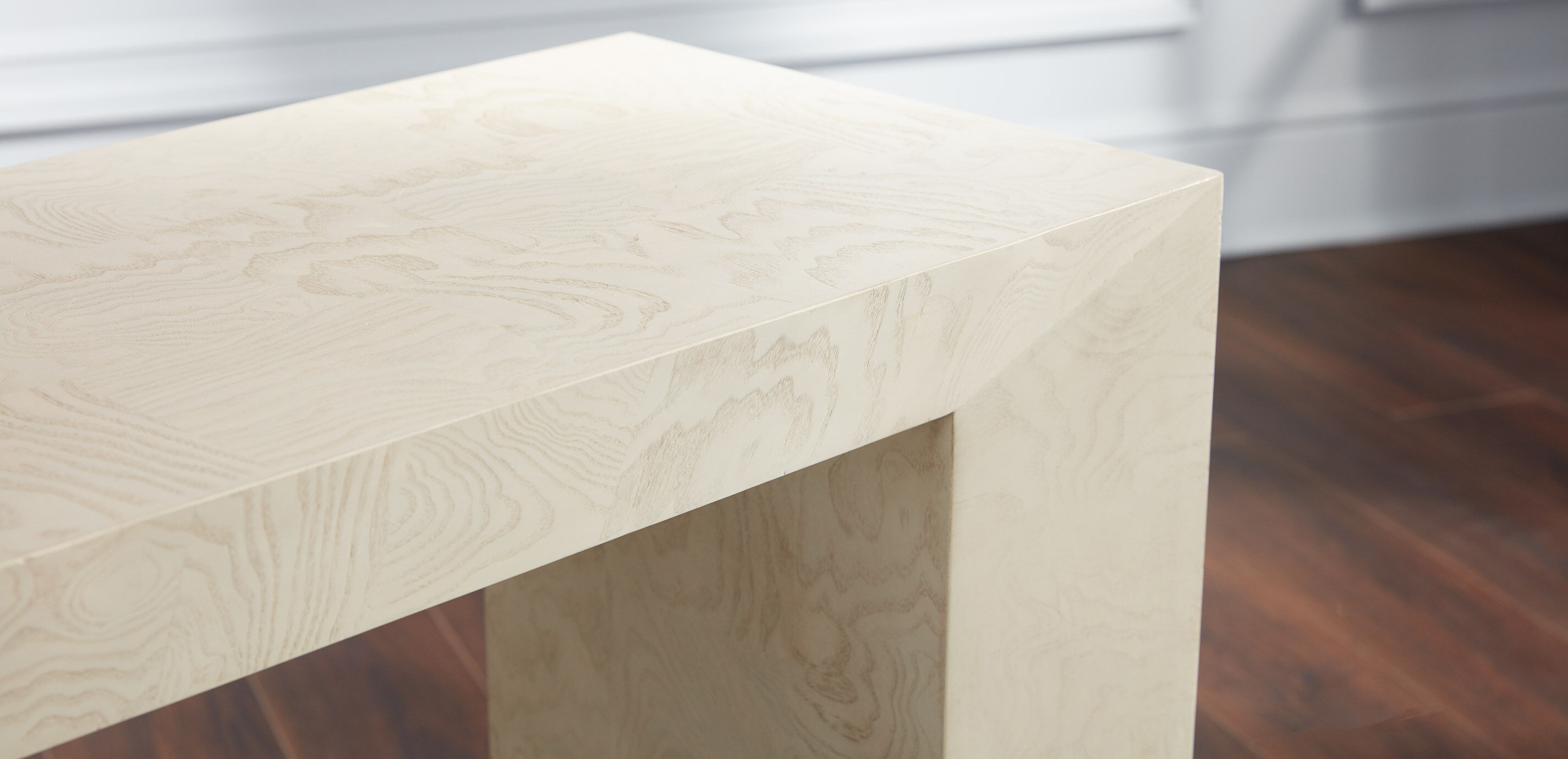 Alabaster (733) Finish Sample_1