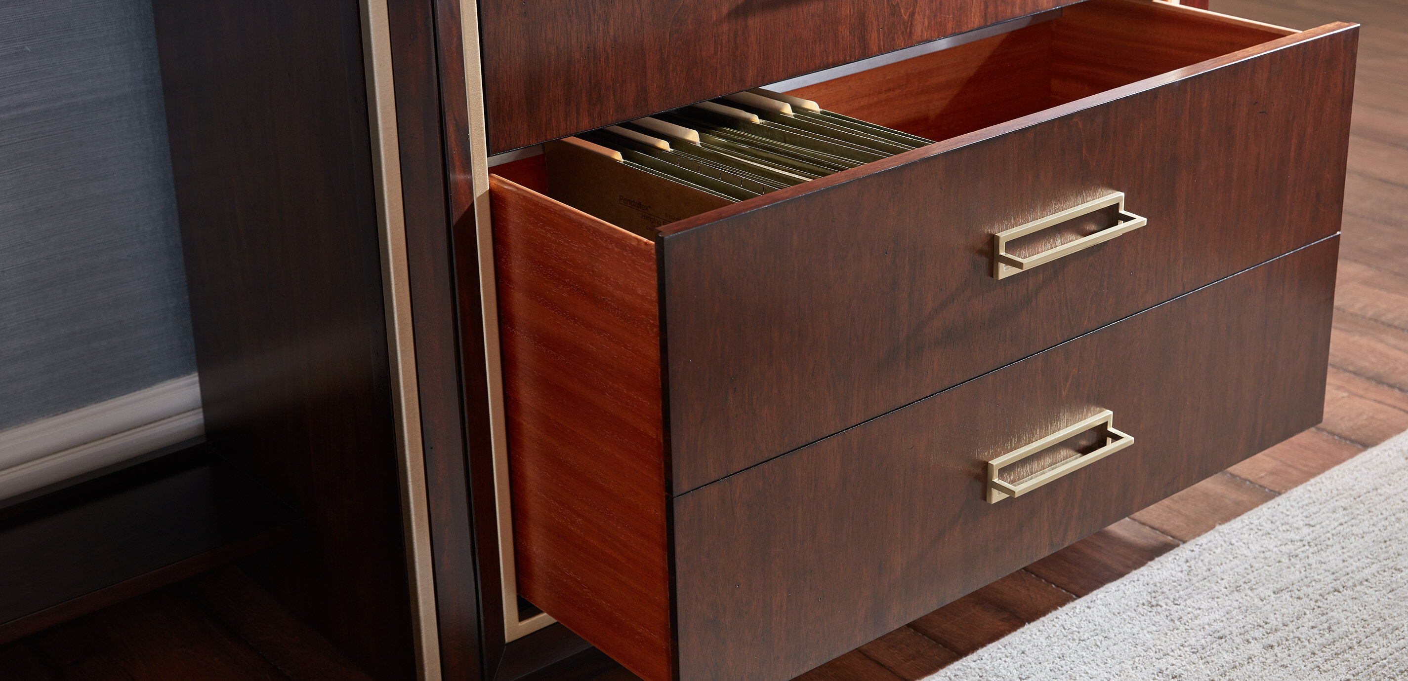Faraday Classic Three-Piece Office Island_3