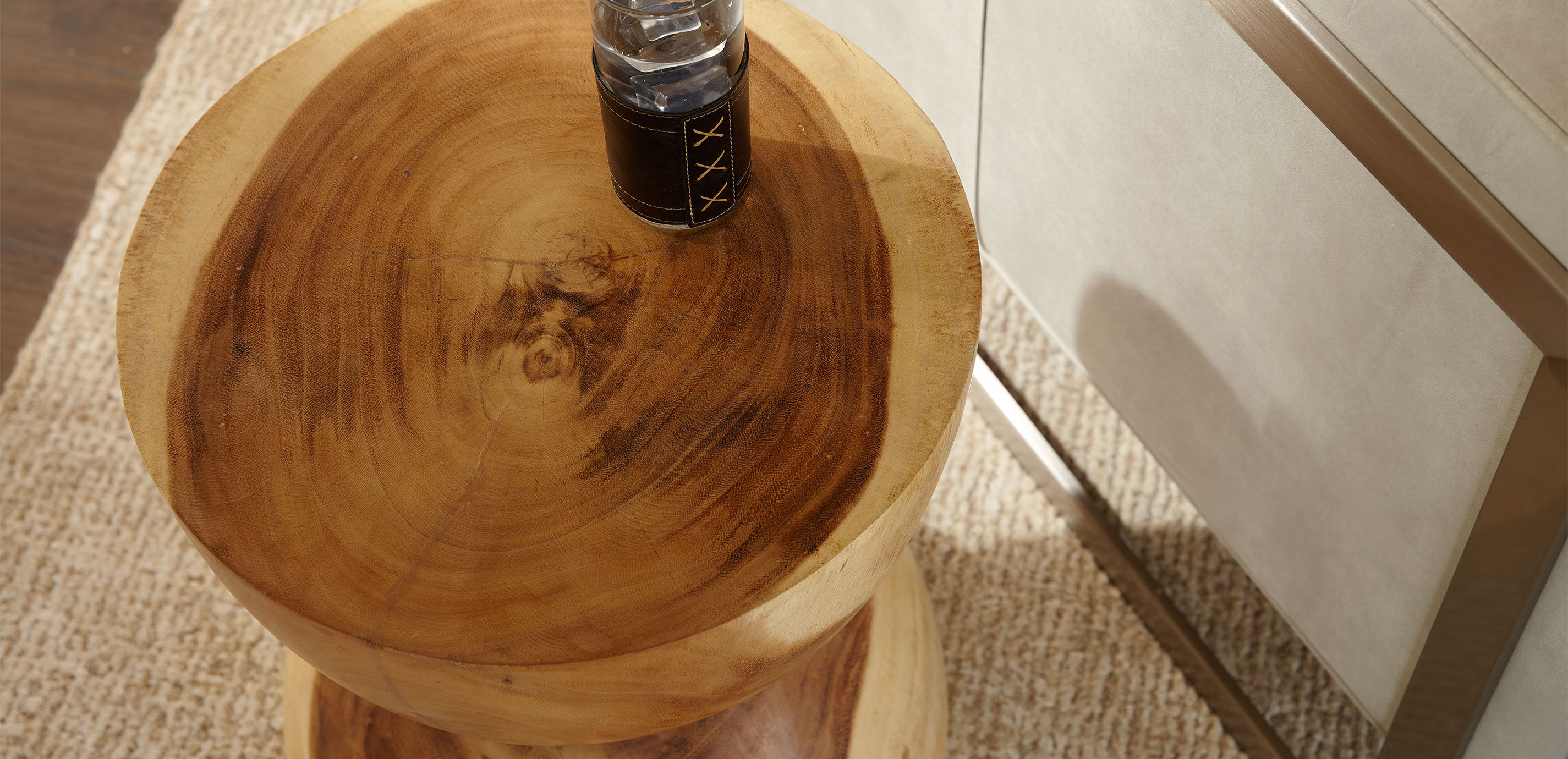 Davion Stool_8