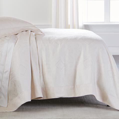 Olympia Matelass&eacute; Coverlet image 03OLY5CVECR