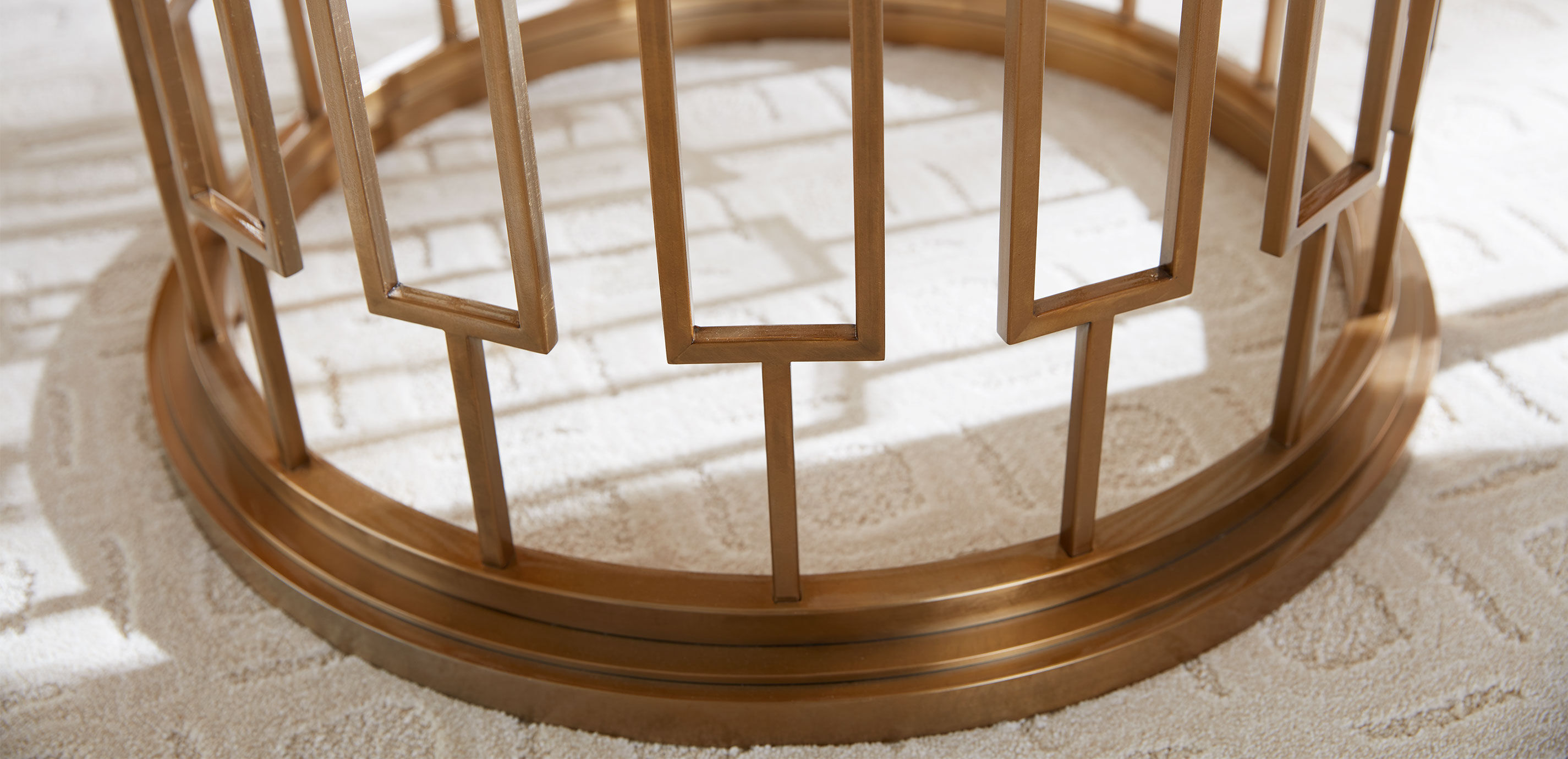 Teresa Round Glass Dining Table_5