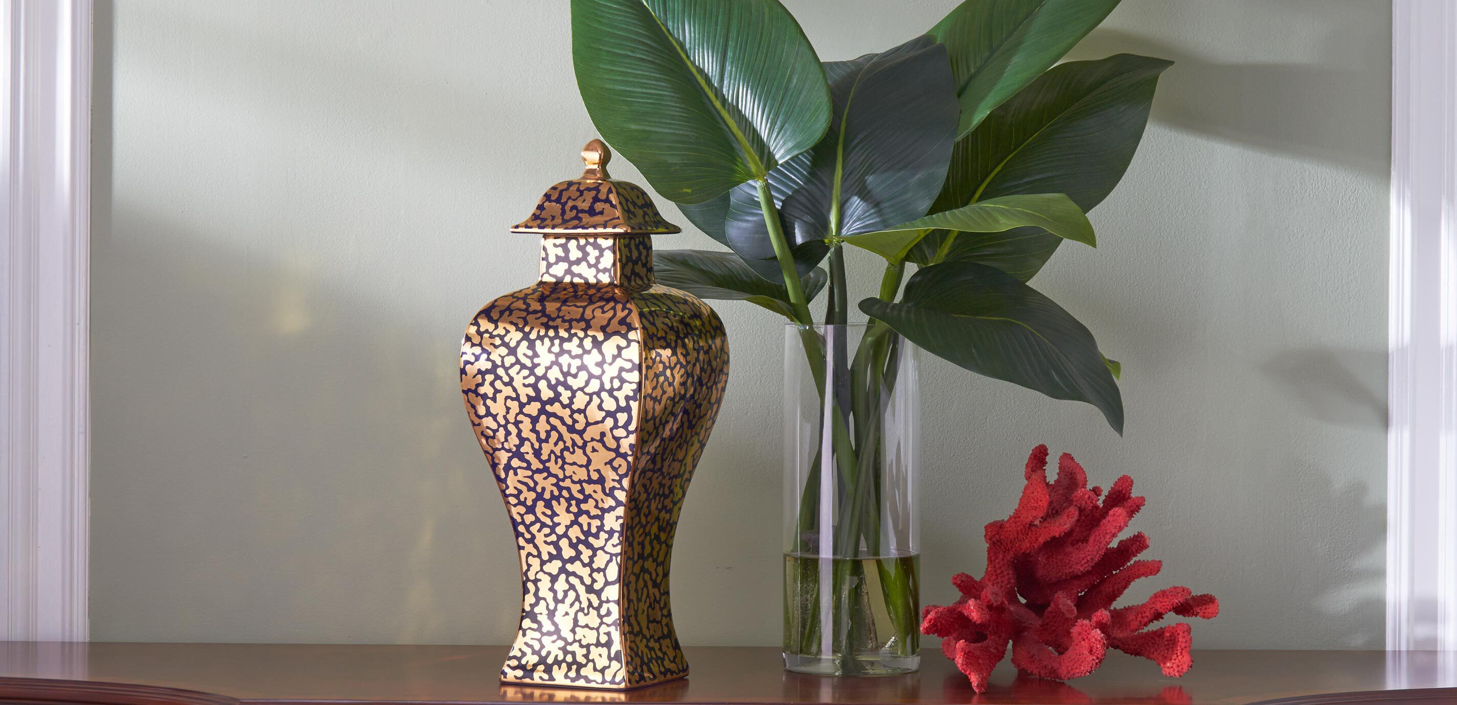 Blue and Gold Porcelain Jar_4