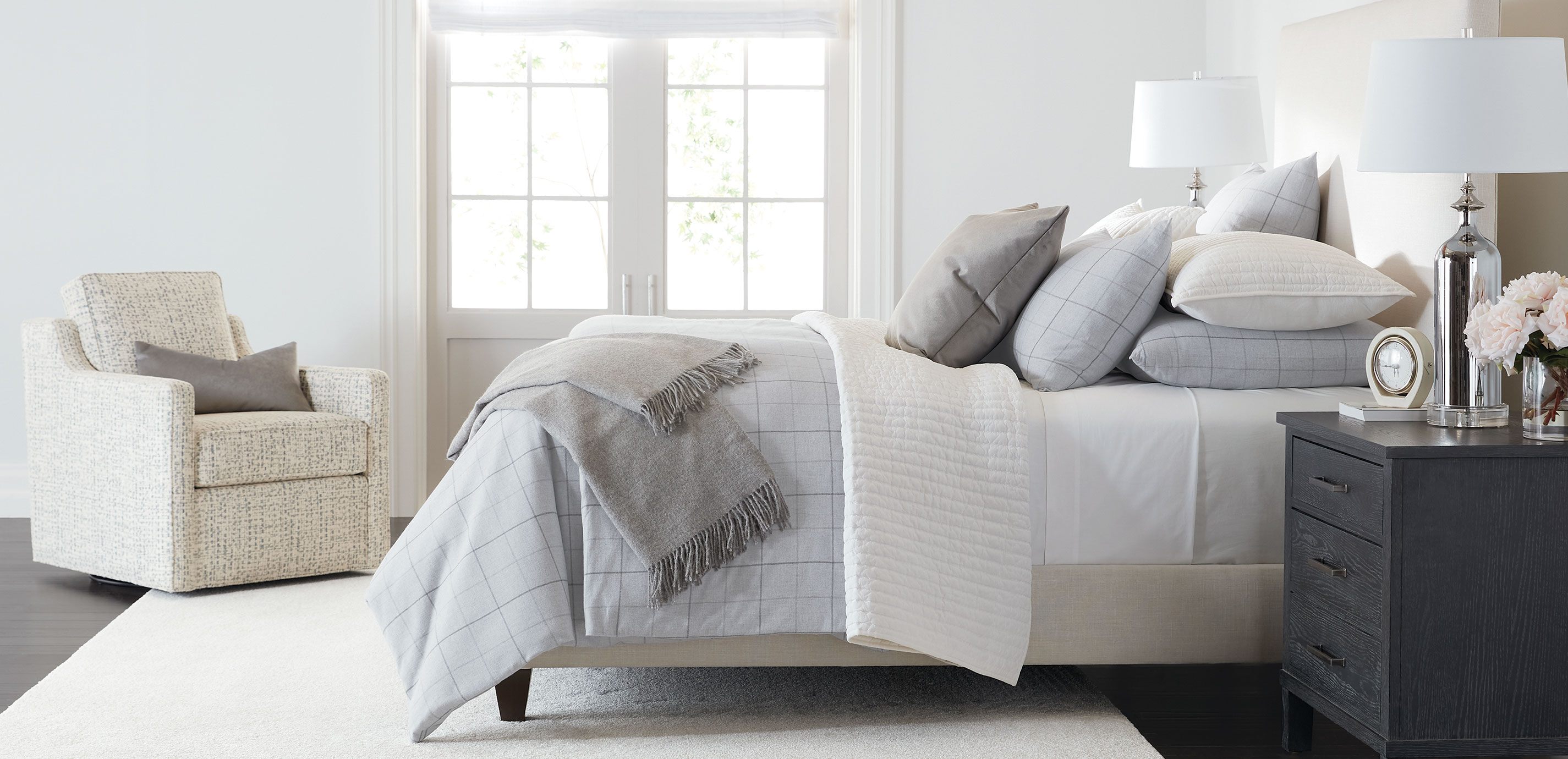 Elsen Custom Upholstered Bed_7