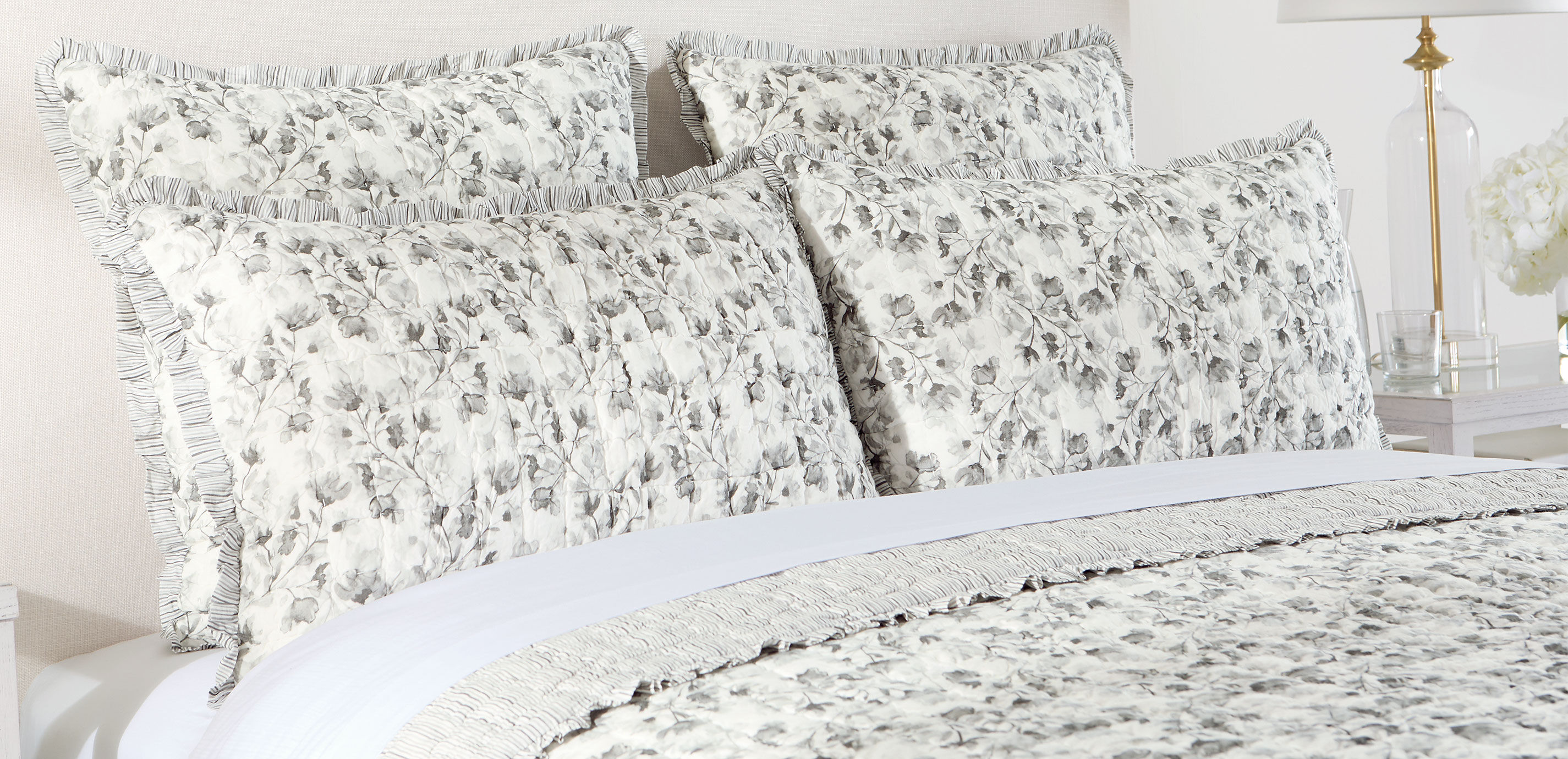 Watercolor Floral Reversible Quilt and Shams Set_3