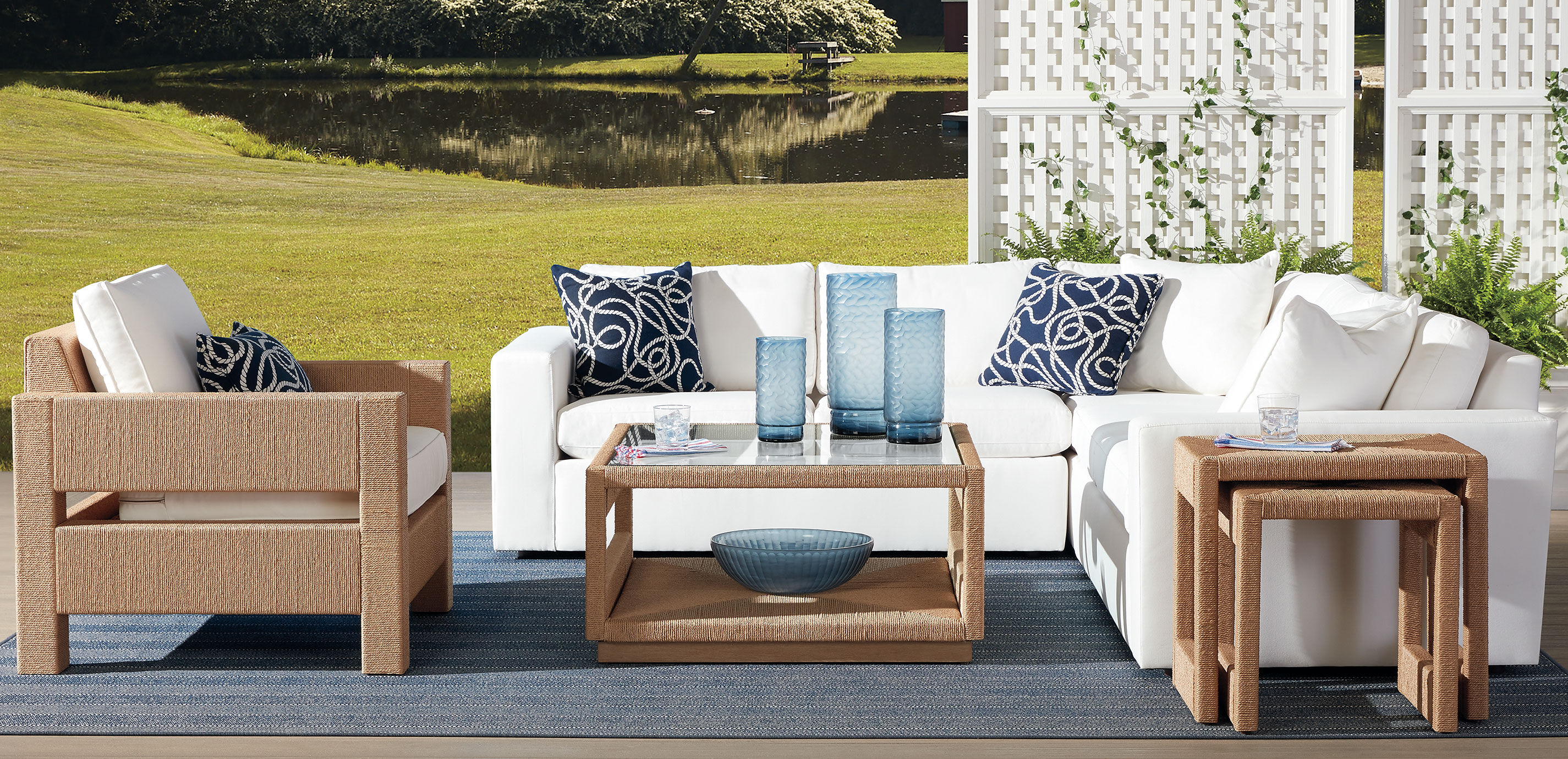 Redding Ridge Three-Piece Outdoor Sectional_3