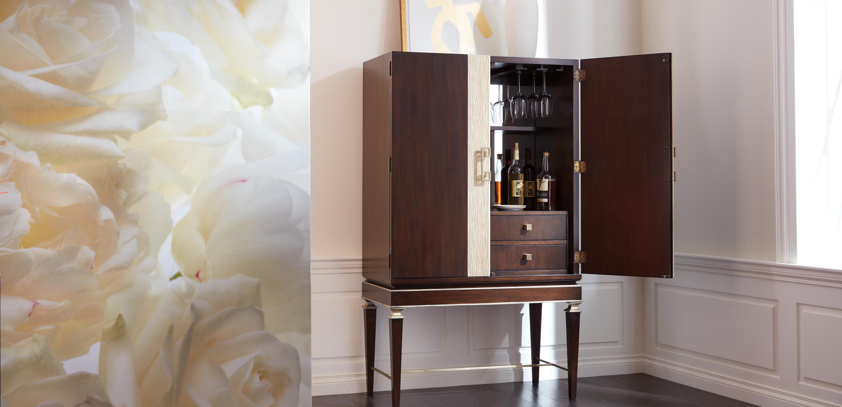 Evansview Bar Cabinet_8