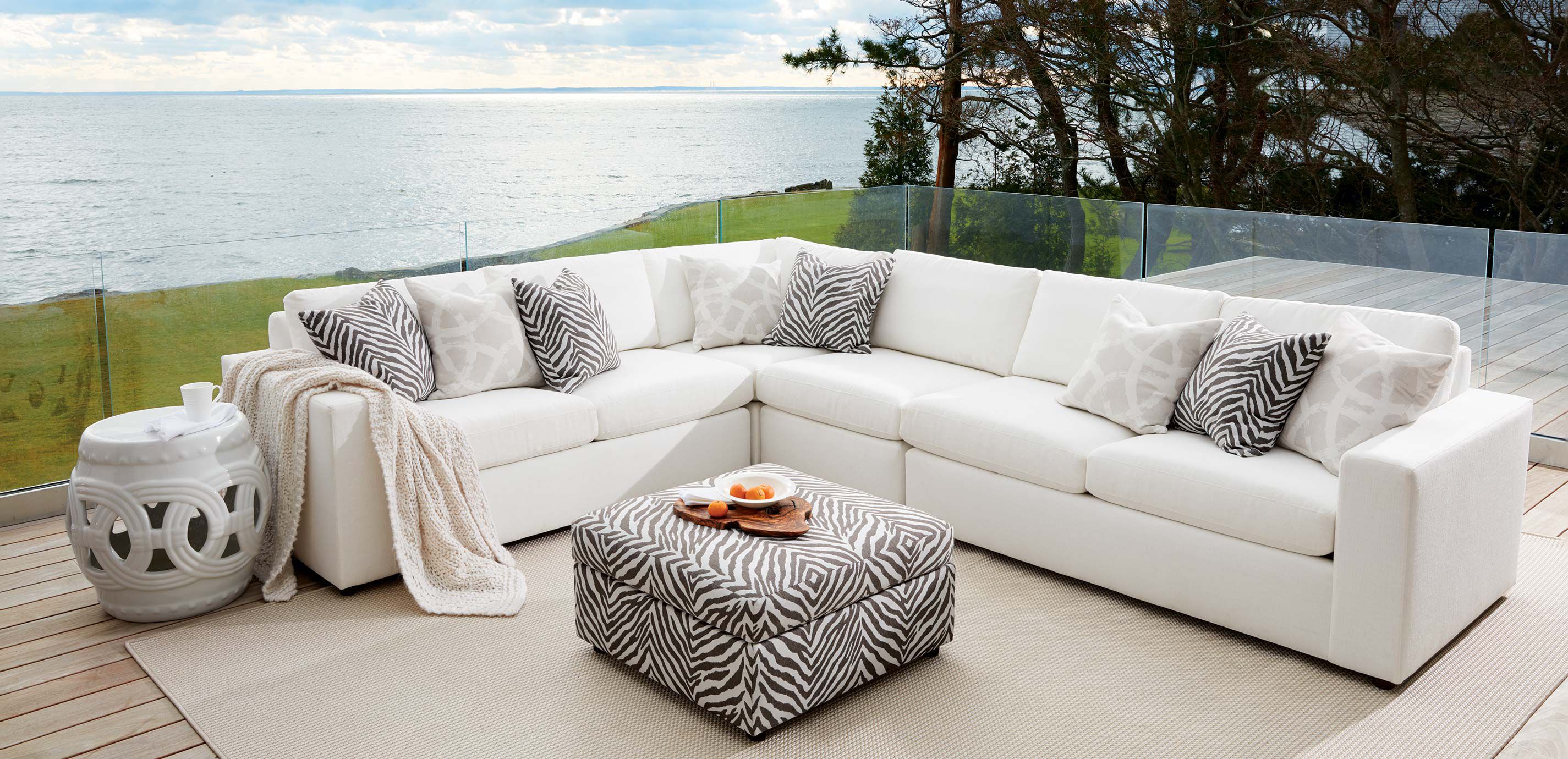 Redding Ridge Upholstered Outdoor Ottoman_2