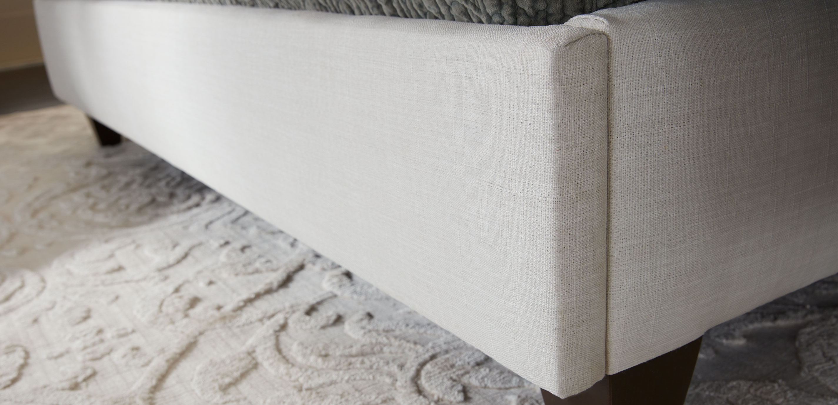 Elsen Custom Upholstered Bed_3