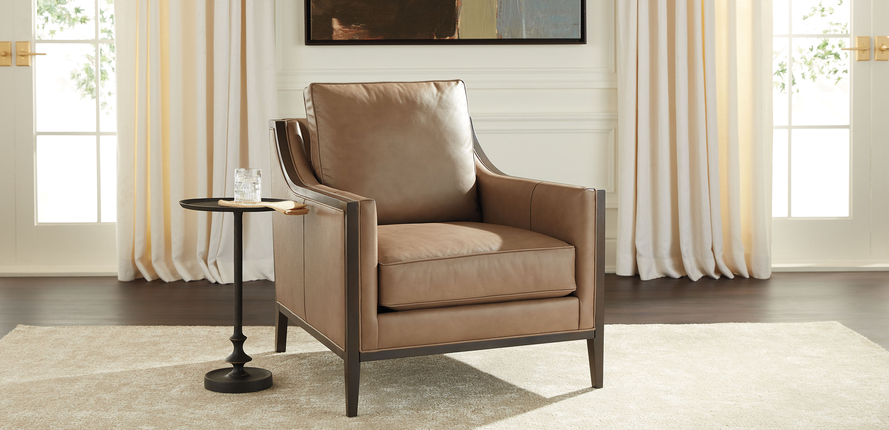 Rinna Pedestal Accent Table_3
