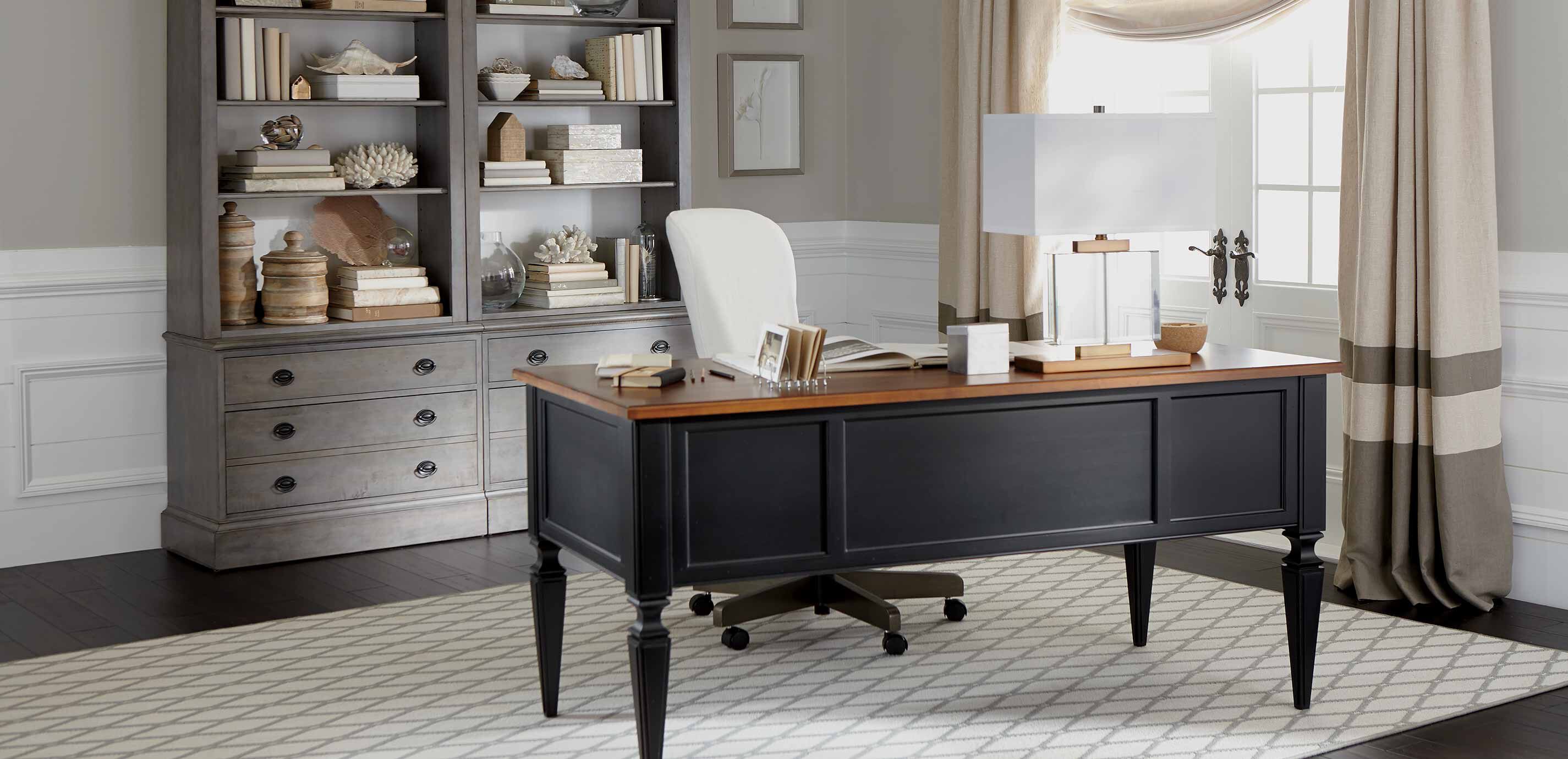 Avery Desk_2