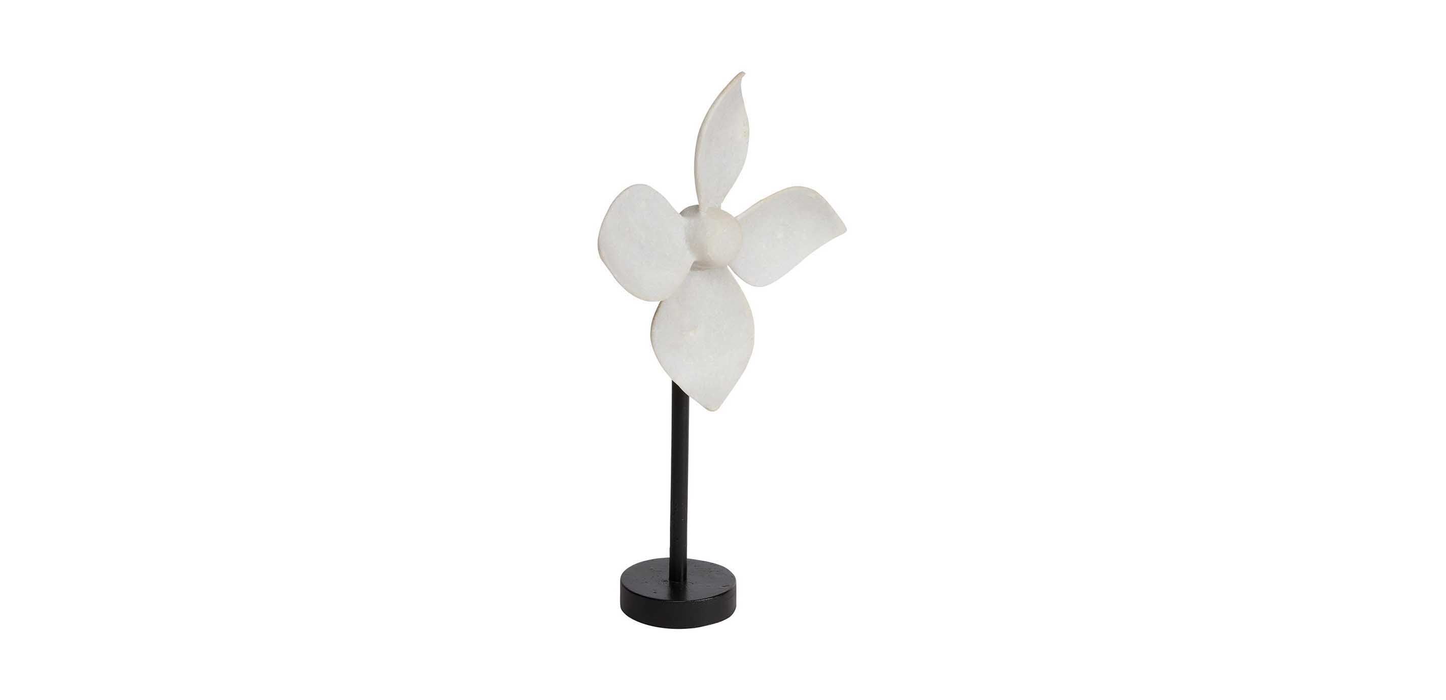 Kousa Flower on Stand_1