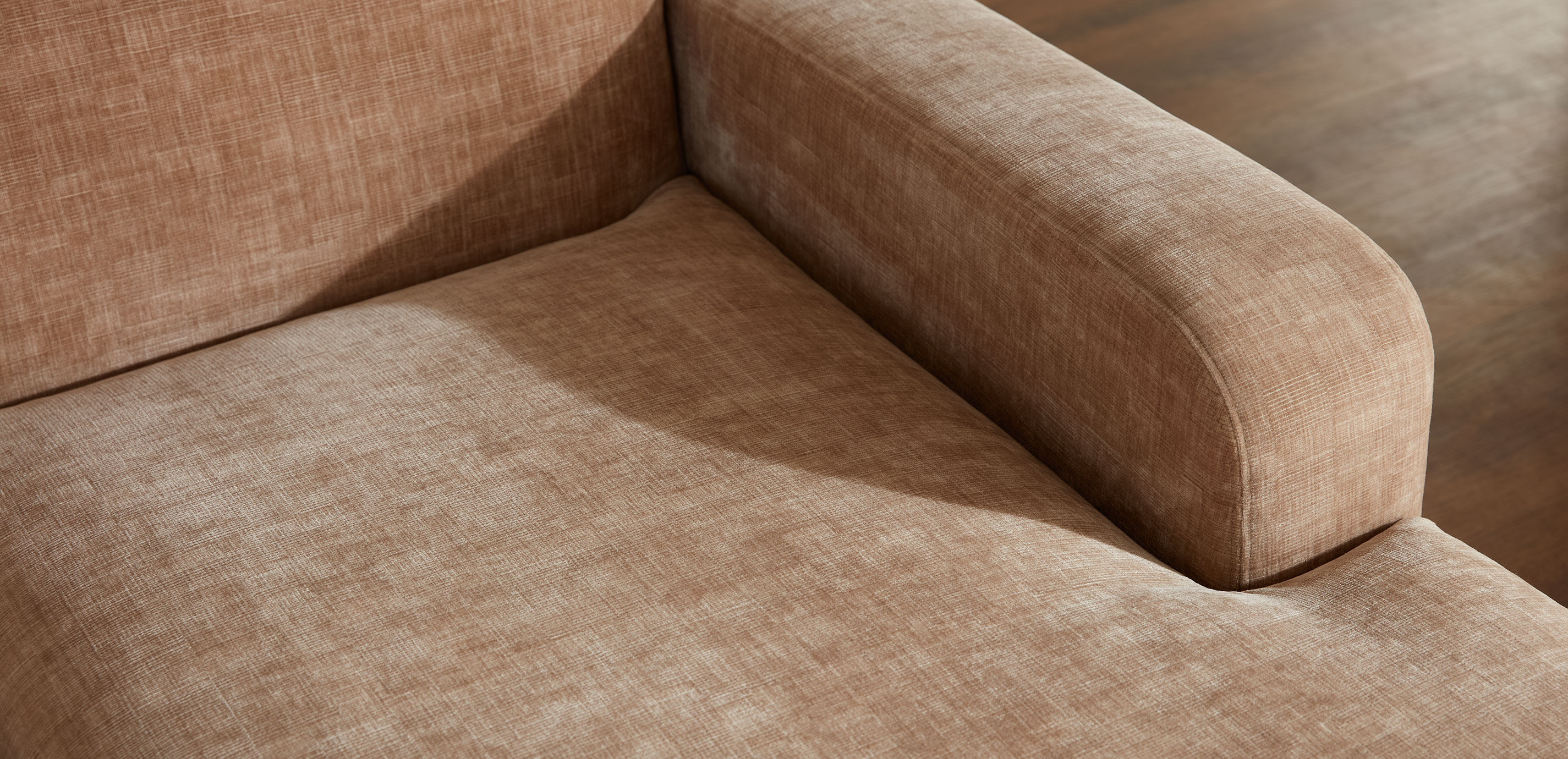 Kellan Three-Piece Chaise Sectional_5